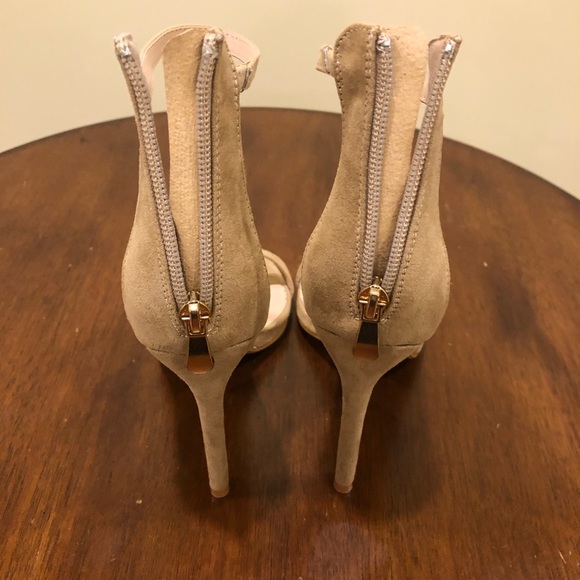 NEW So Me Nude Sandals 4” Heels - Picture 7 of 10
